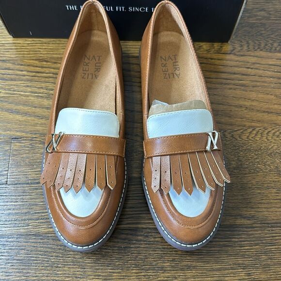 NWT - Naturalizer Lightweight Brown & Cream Loafer Size 8 - Picture 2 of 7